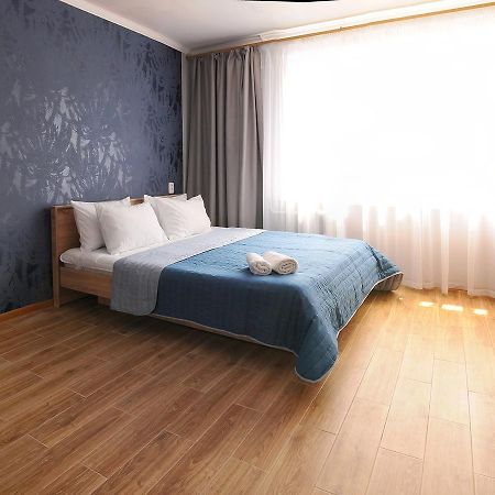 Scandinavian Poltava Apartments With 2 Rooms, 3 Beds 1 Sofa Exteriör bild