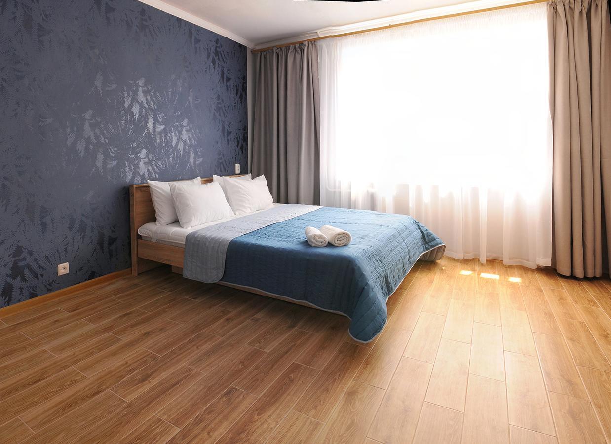 Scandinavian Poltava Apartments With 2 Rooms, 3 Beds 1 Sofa Exteriör bild